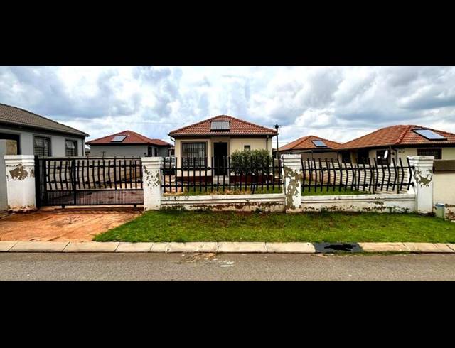 2 BEDROOM HOUSE FOR SALE IN WITPOORTJIE